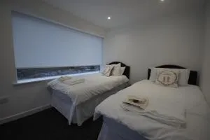 Loch Lomond Riverside Apartment - 桑希尔