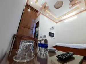 Khách sạn Nguyên Long - Tang Jran Dring