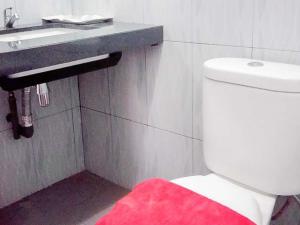 RedDoorz @ Jalan Pendidikan Mataram