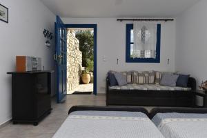 Villa Sophia Paros - Beachfront Three-Bedroom Villa with Sea view Paros Greece