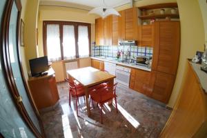 Appartamento al primo piano in villetta con giardino