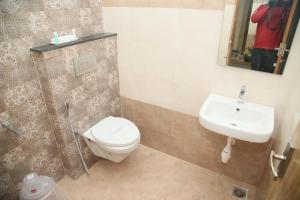 Apollo Court (Apollo hospital,Sankara natralya, US consulate