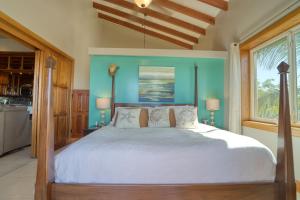 The Villas at Cocoplum