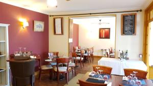 Hôtel-Restaurant Le Normandie photo 12