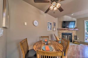 Cloudcroft Townhome with Deck - 1 Mi to Burro Ave!