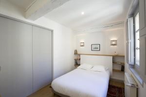 Centre Historique - Tour du Pin 2