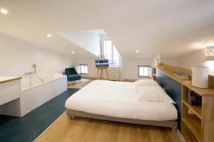 Centre Historique - Tour du Pin 3