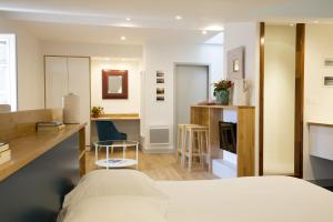 Centre Historique - Tour du Pin 3