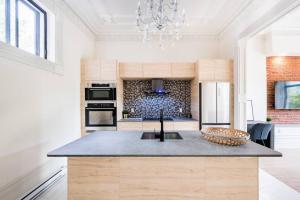 Montreal Styled 2 BR Apartment on St-Denis Street