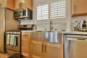 1000#2 Magnificent Beach Home w AC & 4K TVs