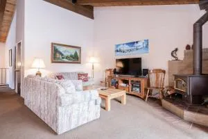 Chateau Blanc #13 - South Landing