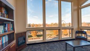 Best Western Plus Battleground Inn & Suites