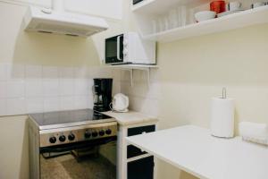 Newly Renovated Athenian Apt with Balcony