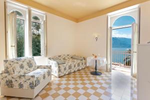 Comfort Suite with Balcony, Lake Front room in Bellavista Hotel Deluxe Apartments