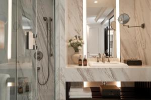 Mai House Saigon Hotel