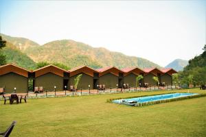 HOA Resorts - Mountain View with Infinity Pool