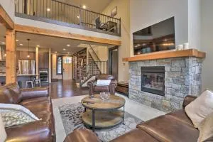 Luxury Suncadia Resort Retreat with Private Hot Tub! - Roslyn