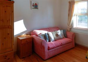 Castle Cottage By The Beach