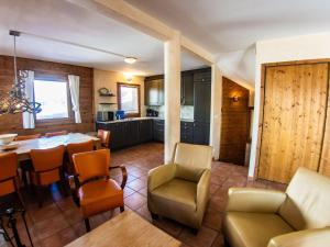 Chalets Luxurious chalet near the pistes in family-friendly St Francois Longchamp : photos des chambres