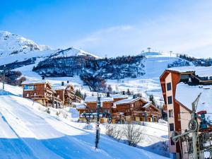 Chalets Luxurious chalet near the pistes in family-friendly St Francois Longchamp : photos des chambres