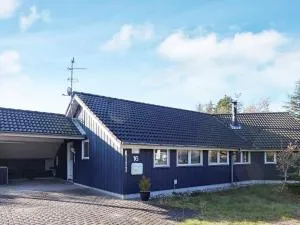 Elegant Holiday Home in Hadsund with Sauna - Haslevgårde