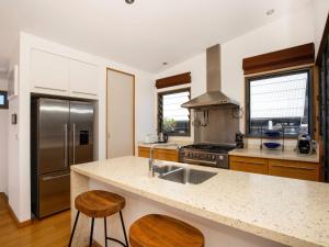 Illaroo Absolute Beachfront with Spa