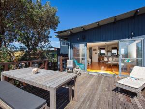 Illaroo Absolute Beachfront with Spa