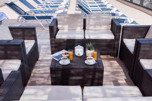 ROOMS by Alexandra Hotel