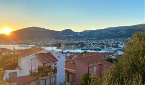 Trogir center exclusive seaview apartment for 4