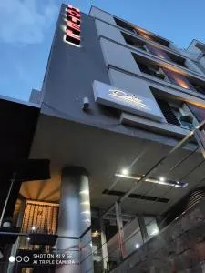 多尔西国际酒店 - Karpoš Dva