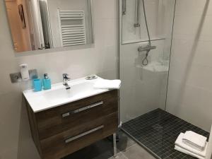 Appartements LE GRUFFAZ - Hyper centre, Balcon sur canal : photos des chambres