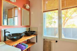 Maisons de vacances Le Cottage Duo Vigne Rouge Sauna Gaillac entre Albi-Toulouse & Les Cottages du Tarn : photos des chambres