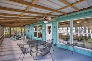 Cozy Cottage on Lake O The Pines with Lake Views!