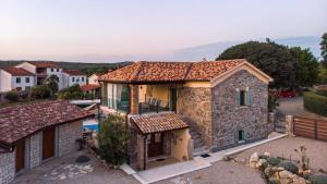 Villa Campiello heated pool 