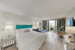 Studio Apartment room in Aqua Palms Waikiki - Assigned Parking - Near Beach condo