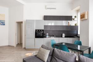 Spacious Retreat Steps from Lambrate Metro- Via Pacini