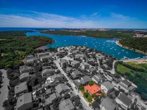 Beautiful-Banjole-Beachside-Apartment-A1-150m-from-the-beach 