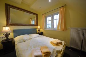 Lotsenhaus-in-Gross-Zicker-Halbinsel-Moenchgut