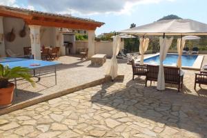 Villa Maria, bonita casa con jardín y piscina privada en Andratx