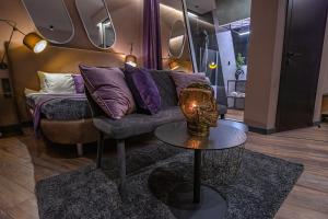 Luxury Upscale Apartments On 18 M Zhitomirska