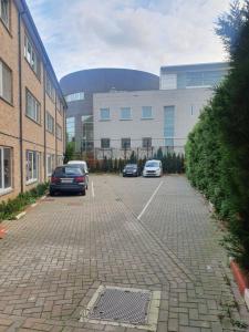 Flatpolis Brussels Airport Budget