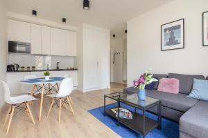 Koszykowa Exquisite Apartment by BookingHost