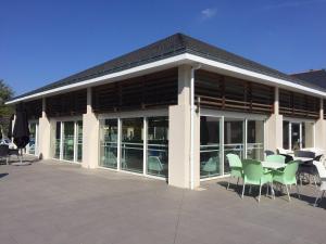 Villages vacances Terres de France - Le Domaine Du Golf : photos des chambres