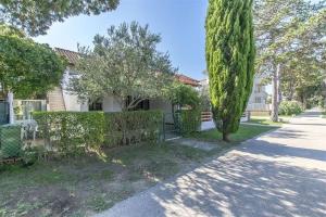 Apartment Barby near the sandy beach - by TA Leut Agency