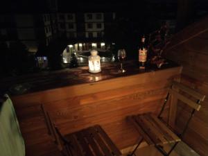 Casual Apartment near Gondola & City Center - Neon