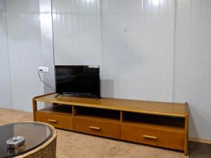 Private Rooms with International Airport View