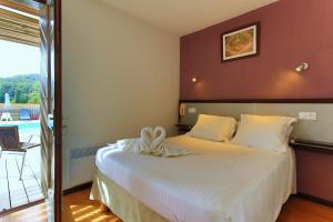 Hotels Hotel Les Gabarres : photos des chambres