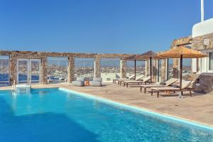 Kanalia Villa Sleeps 10 with Pool and Air Con Myconos Greece