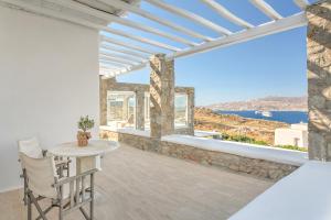 Kanalia Villa Sleeps 10 with Pool and Air Con Myconos Greece