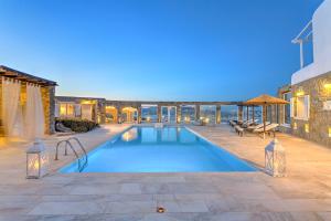 Kanalia Villa Sleeps 10 with Pool and Air Con Myconos Greece